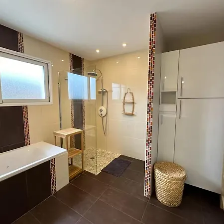 La Roseliere - Maison 3 Avec Jardin - Climatisation & Parking - A 5 Minutes De Chatelaillon-plage * Yves