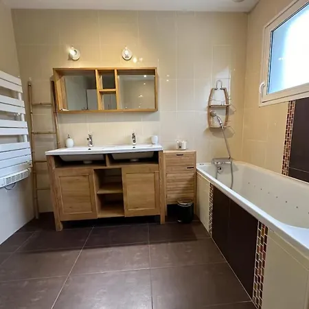 La Roseliere - Maison 3 Avec Jardin - Climatisation & Parking - A 5 Minutes De Chatelaillon-plage Feriehus *