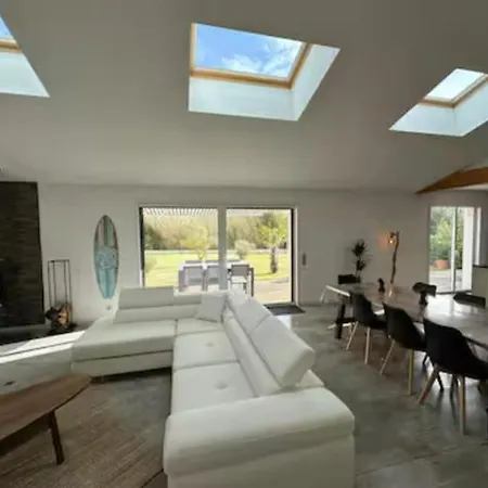 La Roseliere - Maison 3 Avec Jardin - Climatisation & Parking - A 5 Minutes De Chatelaillon-plage Feriehus